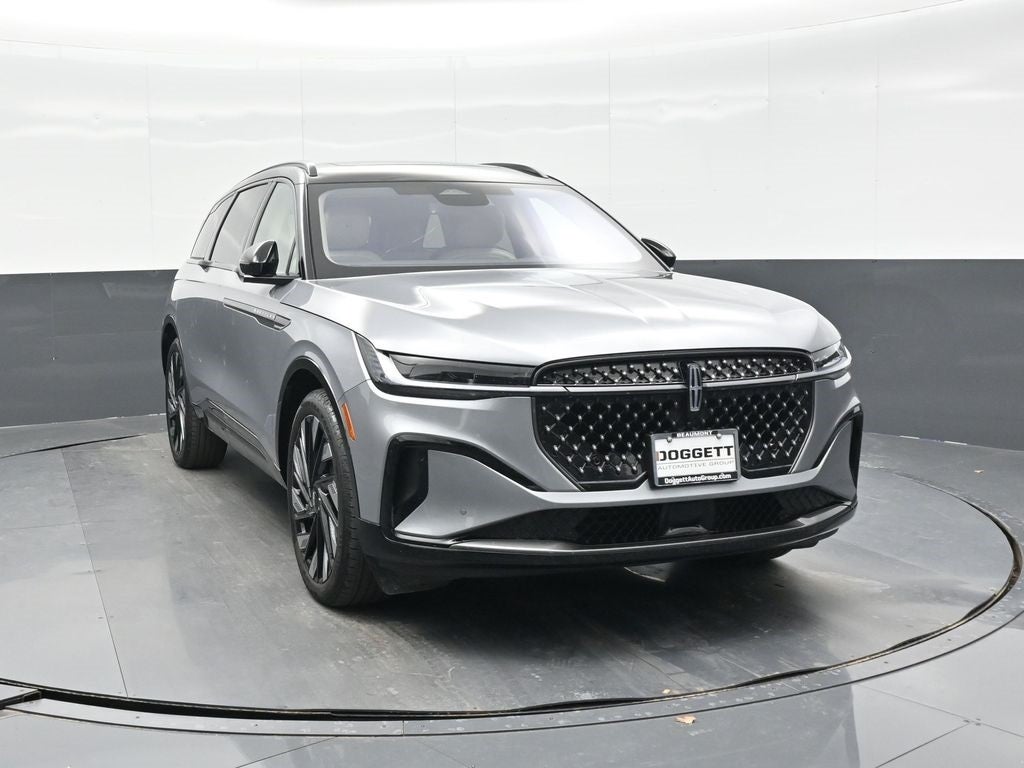 2025 Lincoln Nautilus Reserve