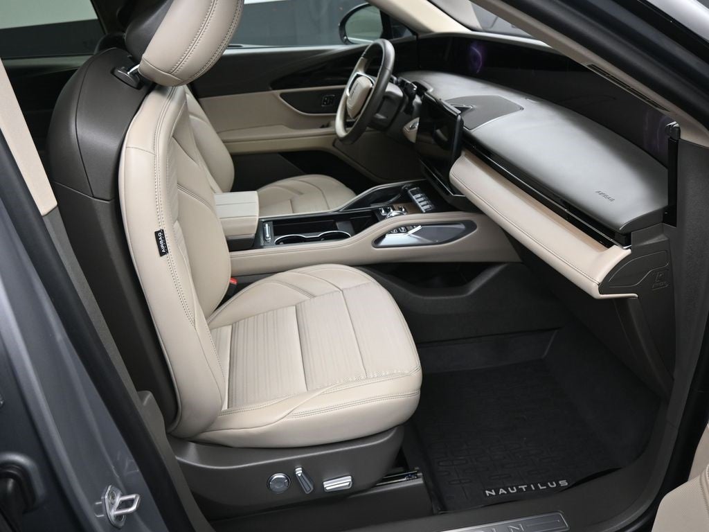 2025 Lincoln Nautilus Reserve