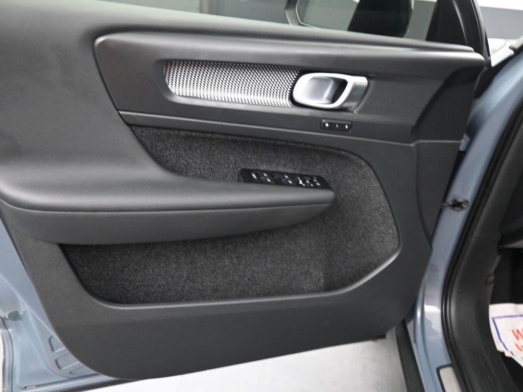 2022 Volvo XC40 Recharge Pure Electric P8 Plus