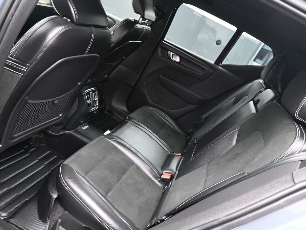 2022 Volvo XC40 Recharge Pure Electric P8 Plus