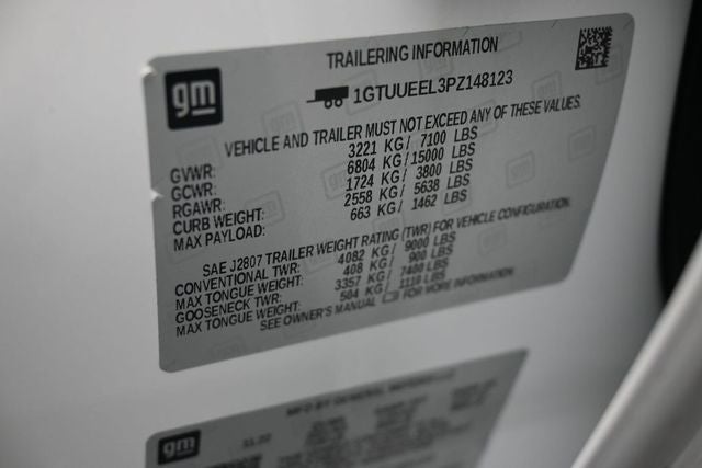 2023 GMC Sierra 1500 AT4