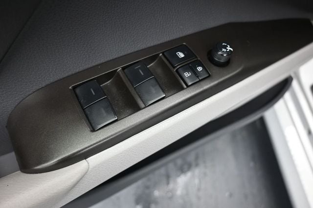 2022 Toyota Camry Hybrid LE