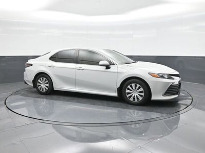 2022 Toyota Camry Hybrid LE