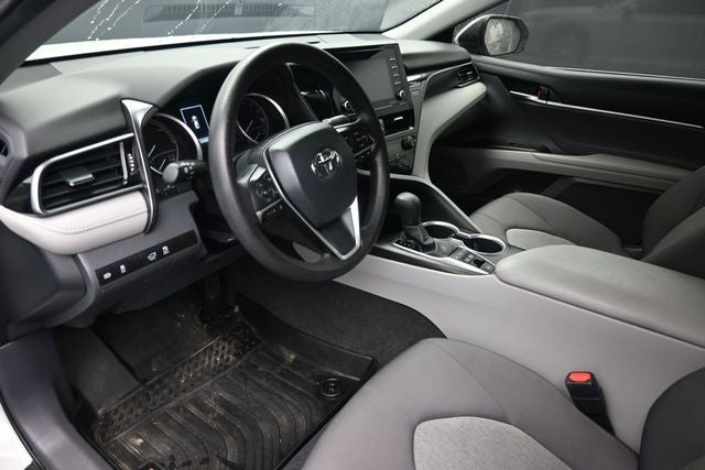 2022 Toyota Camry Hybrid LE