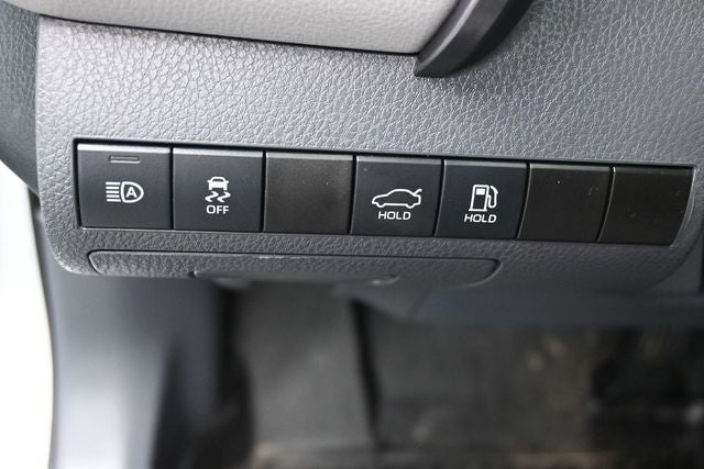 2022 Toyota Camry Hybrid LE