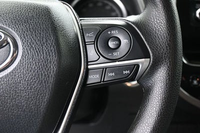 2022 Toyota Camry Hybrid LE