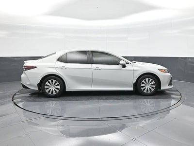 2022 Toyota Camry Hybrid LE