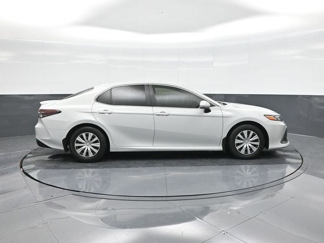 2022 Toyota Camry Hybrid LE