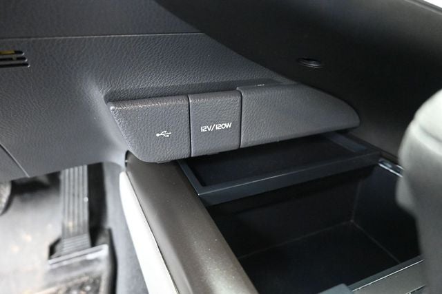 2022 Toyota Camry Hybrid LE