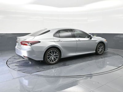 2024 Toyota Camry Hybrid XLE