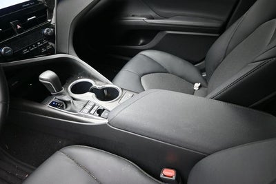 2024 Toyota Camry Hybrid XLE