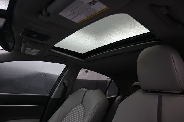 2023 Toyota Camry Hybrid SE