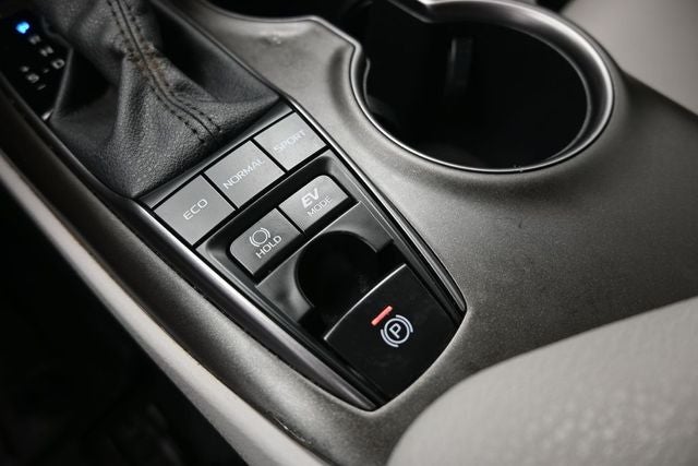 2023 Toyota Camry Hybrid SE