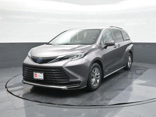 2021 Toyota Sienna LE 8 Passenger