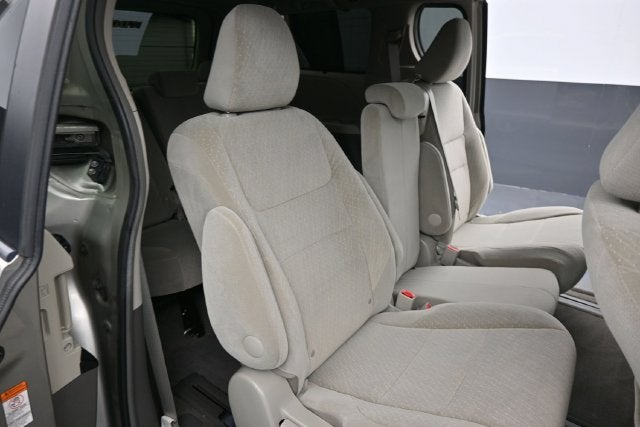 2017 Toyota Sienna LE 8 Passenger