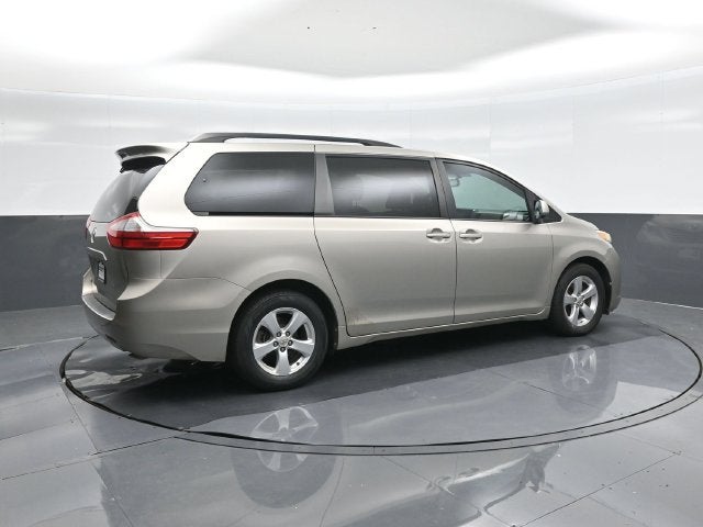 2017 Toyota Sienna LE 8 Passenger