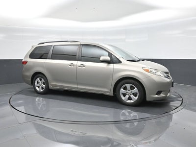 2017 Toyota Sienna LE 8 Passenger