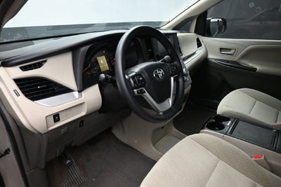 2017 Toyota Sienna LE 8 Passenger