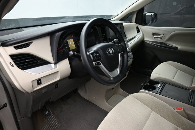 2017 Toyota Sienna LE 8 Passenger