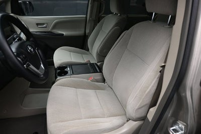 2017 Toyota Sienna LE 8 Passenger