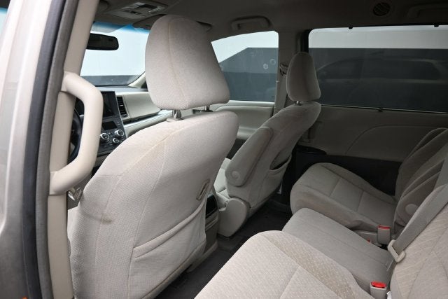 2017 Toyota Sienna LE 8 Passenger