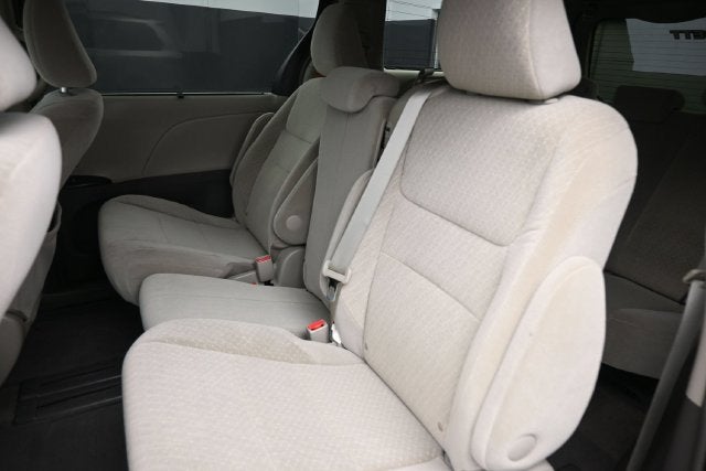 2017 Toyota Sienna LE 8 Passenger