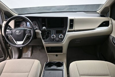 2017 Toyota Sienna LE 8 Passenger