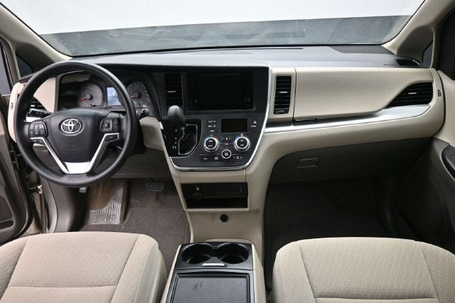 2017 Toyota Sienna LE 8 Passenger