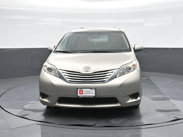 2017 Toyota Sienna LE 8 Passenger