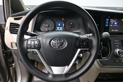 2017 Toyota Sienna LE 8 Passenger