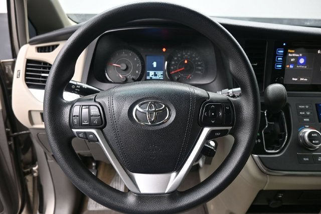2017 Toyota Sienna LE 8 Passenger