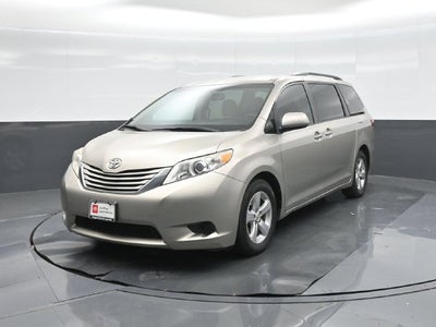2017 Toyota Sienna LE 8 Passenger