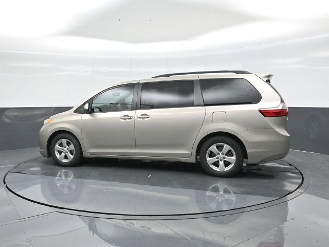 2017 Toyota Sienna LE 8 Passenger