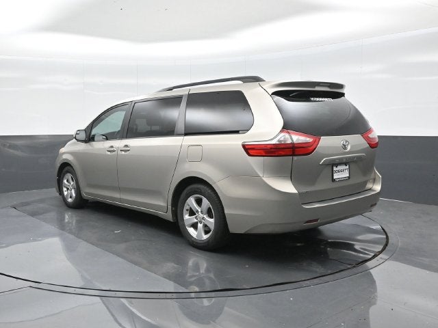 2017 Toyota Sienna LE 8 Passenger