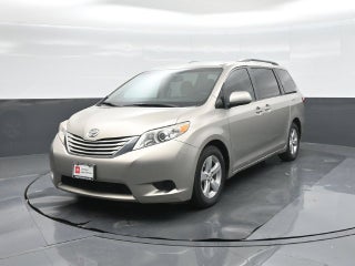 2017 Toyota Sienna LE 8 Passenger