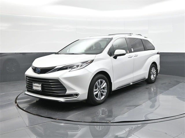 2025 Toyota Sienna Limited 7 Passenger