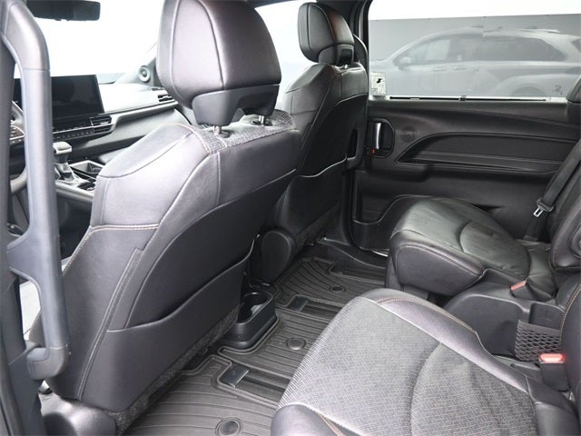 2025 Toyota Sienna Limited 7 Passenger