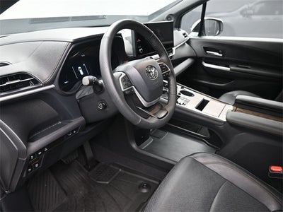 2025 Toyota Sienna Limited 7 Passenger