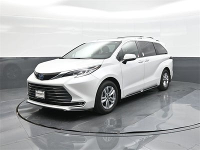 2025 Toyota Sienna Limited 7 Passenger