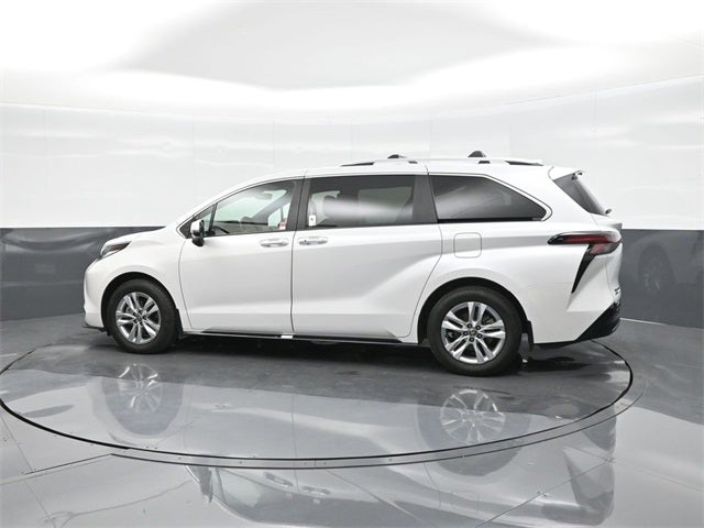 2025 Toyota Sienna Limited 7 Passenger