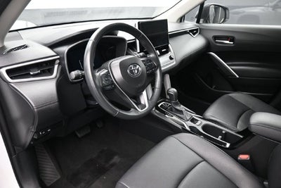 2025 Toyota Corolla Cross XLE