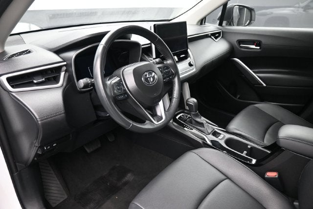 2025 Toyota Corolla Cross XLE