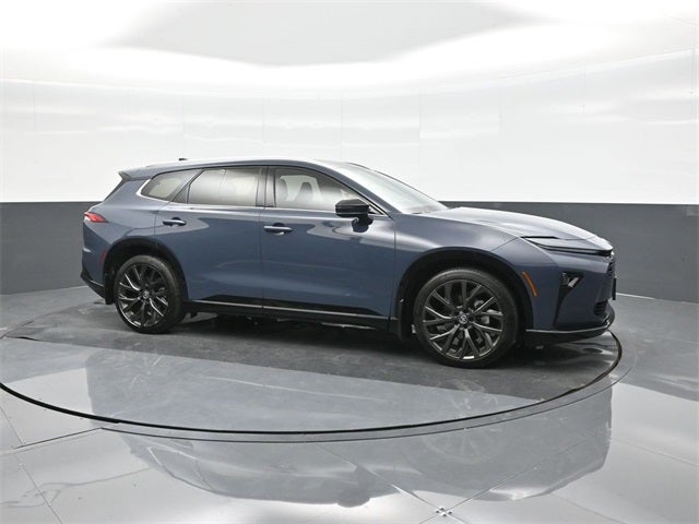 2025 Toyota Crown Signia Limited