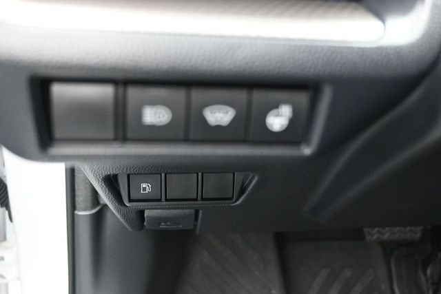 2025 Toyota Prius XLE