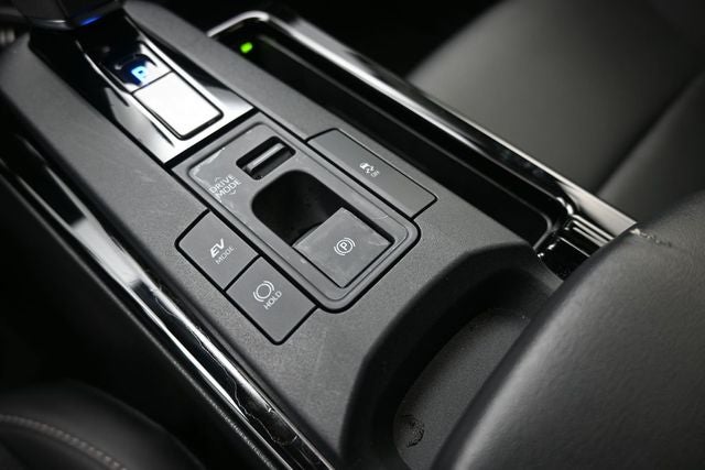 2025 Toyota Prius XLE