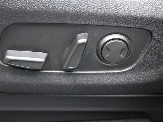 2024 Kia Carnival LX Seat Package