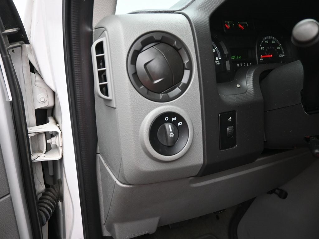 2012 Ford E-350SD XLT