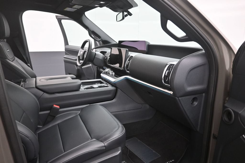 2027 Ford Expedition Max Platinum STEALTH PERFORMANCE
