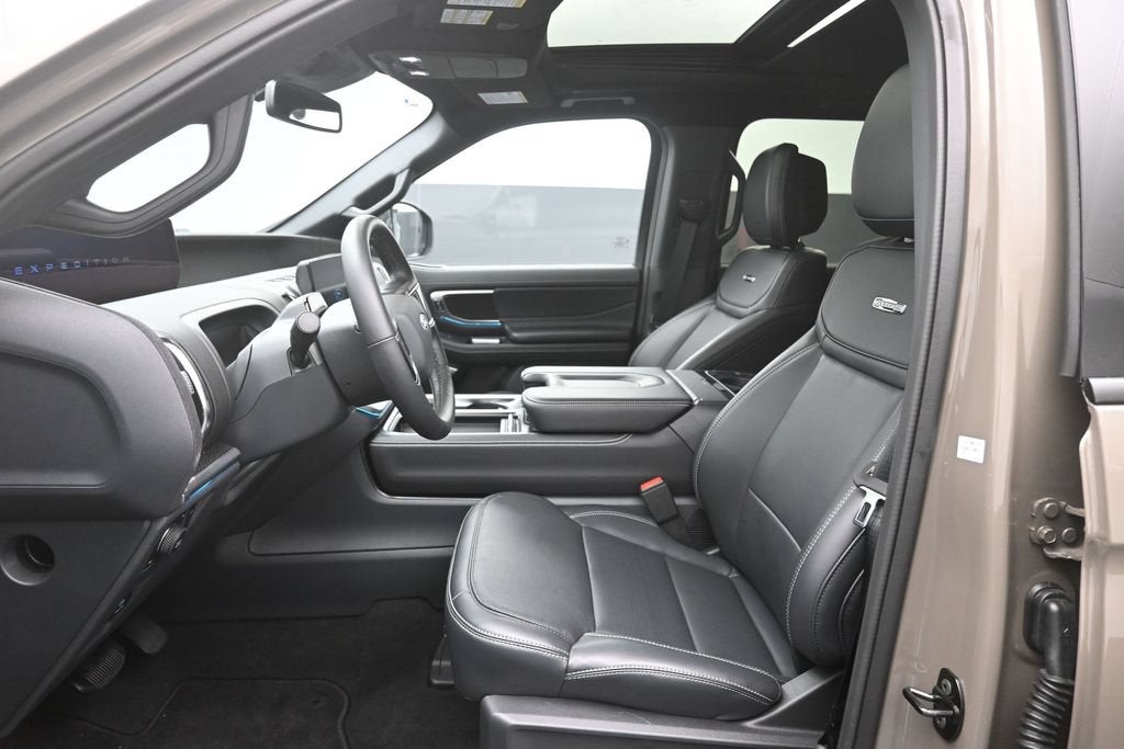2027 Ford Expedition Max Platinum STEALTH PERFORMANCE
