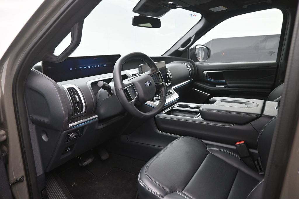 2027 Ford Expedition Max Platinum STEALTH PERFORMANCE